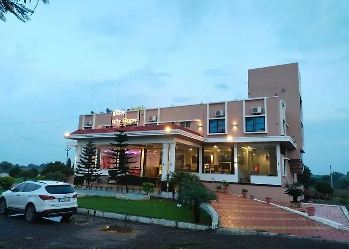 Hotel Four Seasons Resort Ajanta