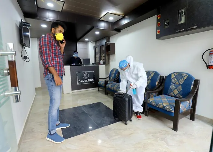 Perfectstayz Value Dwarkesh - Hotel Near Haridwar Railway Station