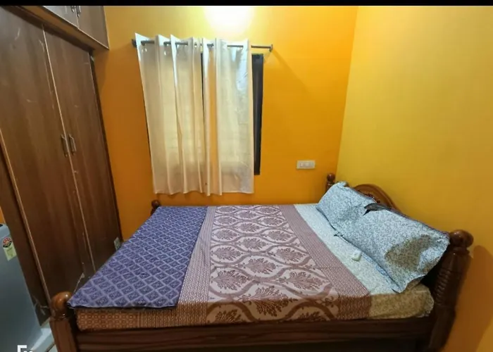 White House Service Apartment