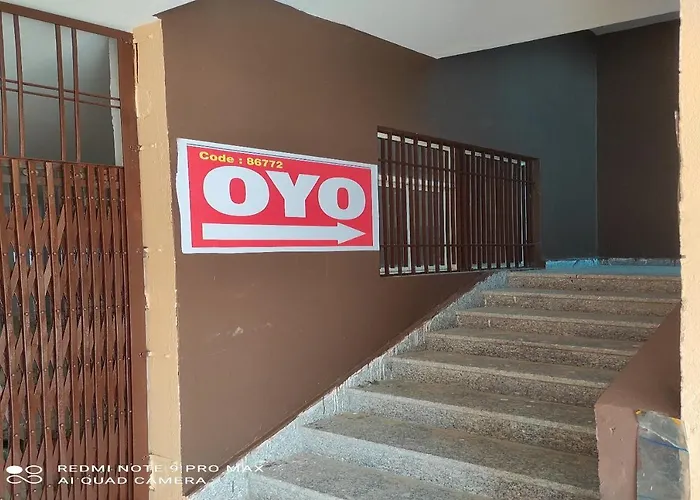 Hotel O V S