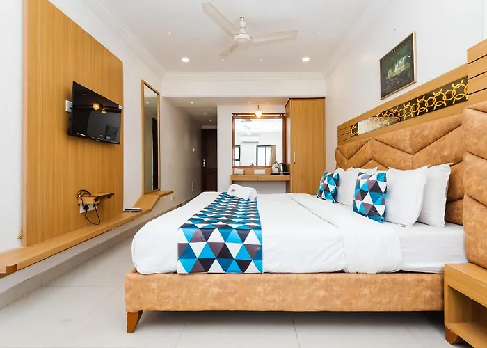 Hotel Galaxy Opp Surat Railway Station