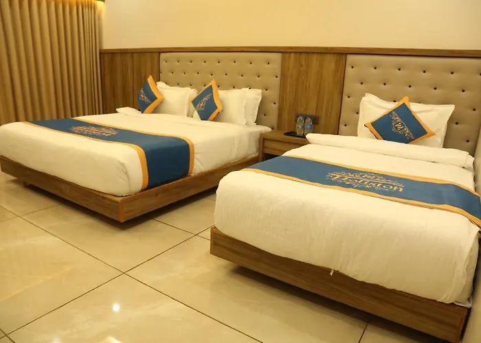 Hotel Holiston