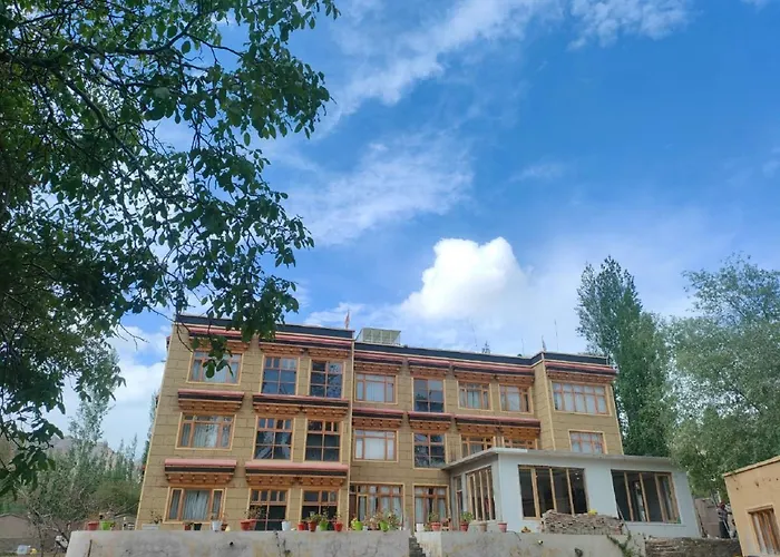 Hotel Alpine Ladakh Leh