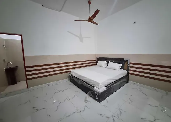 Hotel O Royal Palace