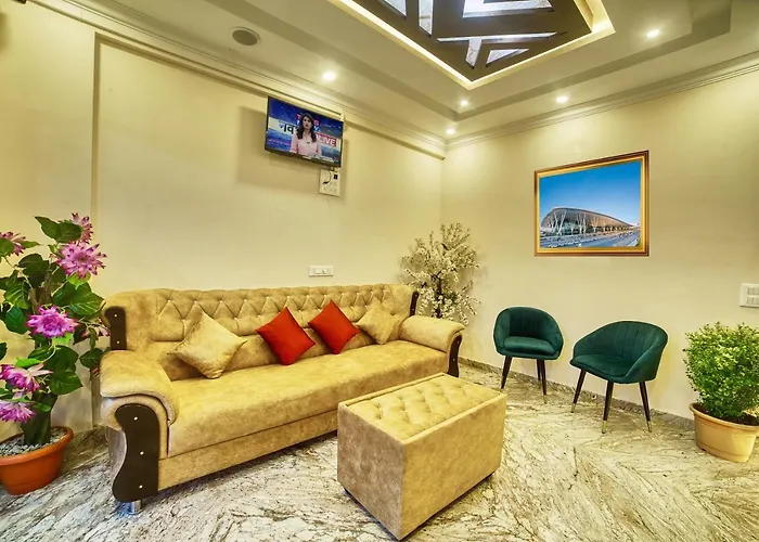 Sm Royal Stay Hotel - Near Bangalore International Airport