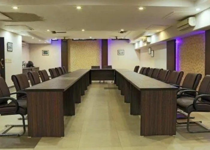 Fabhotel Altus