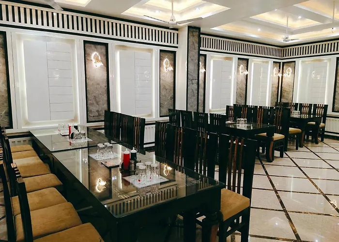 Hotel The Shree Jee Palace