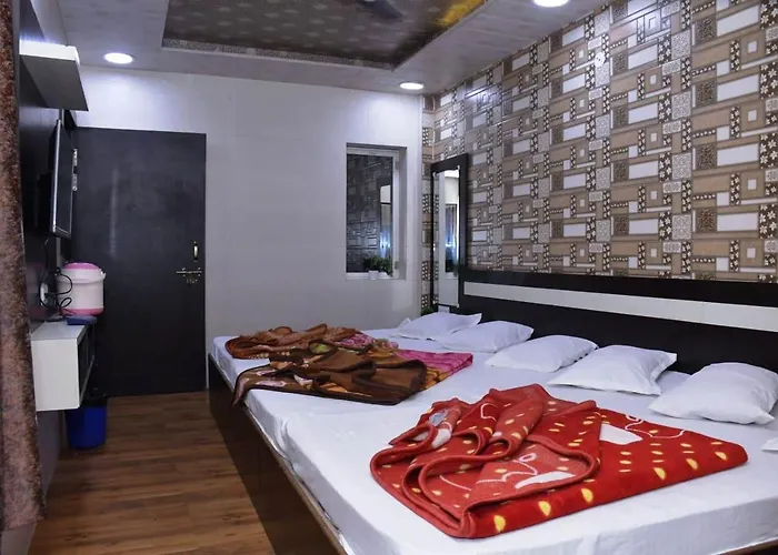 Hotel Qadri 4 Min Distance From Dargah