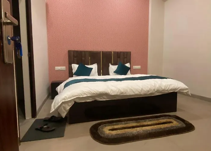 Wellawing Residency - A Premium Hotel At Pakhowal Road - Corporates, Families, Travelers, Couples Favorite