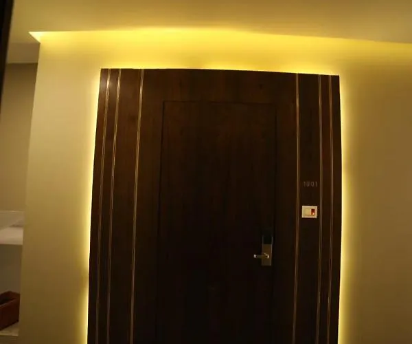 Hotel Midland, Nanded