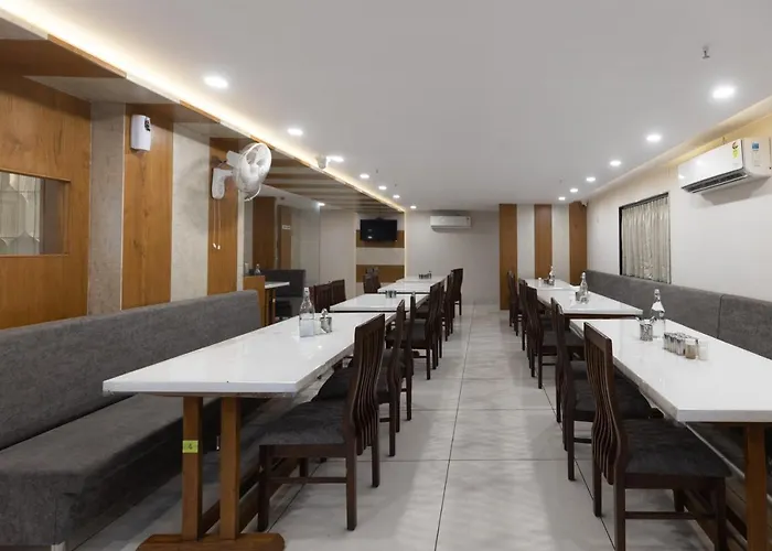 Hotel The Grand Dipak