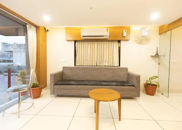 Hotel The Grand Dipak