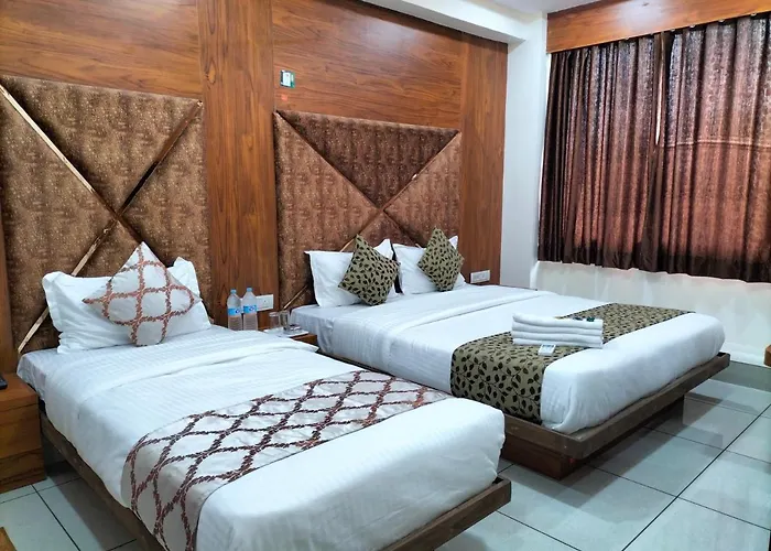 Hotel Divya Palace