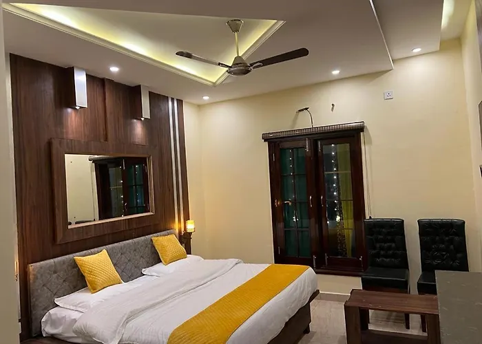 Hotel Sukoon Bharatgarh