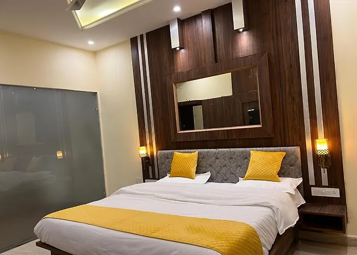 Hotel Sukoon Bharatgarh
