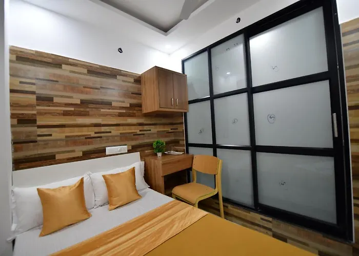 Hotel Surya Lodge Mysore