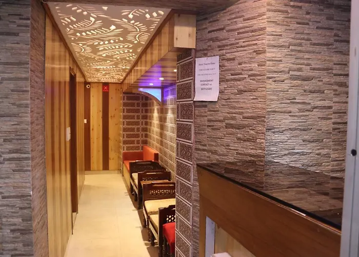 Hotel Tourist Home By Palak Hospitality