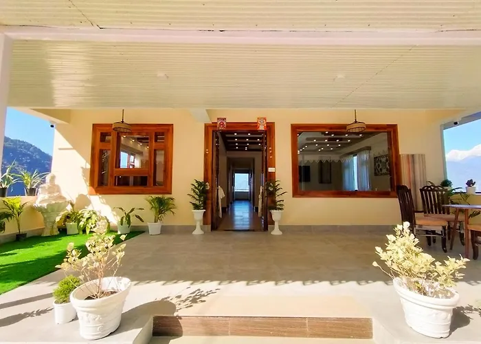 Sila Norphel Pelling Hotel