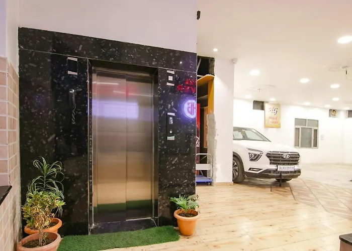 Fabhotel Grover