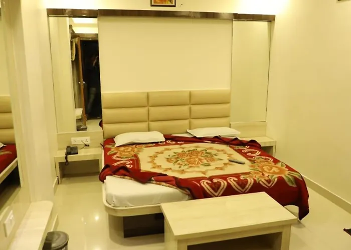Hotel Sahil 4 Min Distance From Dargah