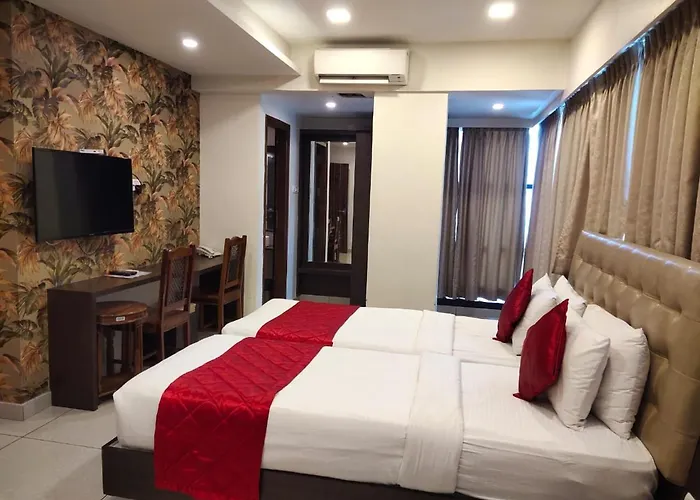 Hotel Golden Amulya Rest Wings Near International Airport