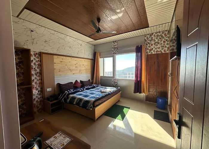 Kanatal'S Valley View Inn