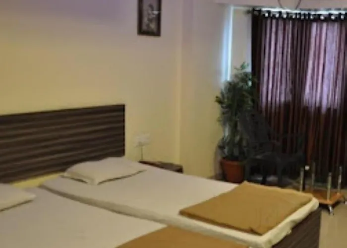 Hotel Radhika Place And City Palace, Parbhani