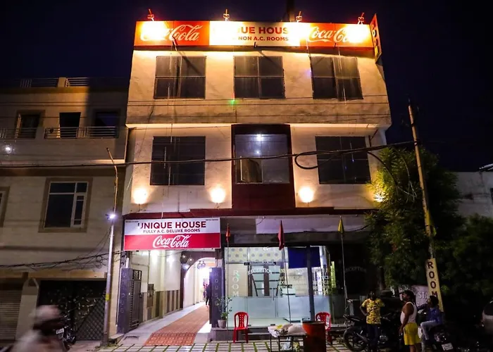 Hotel Unique House