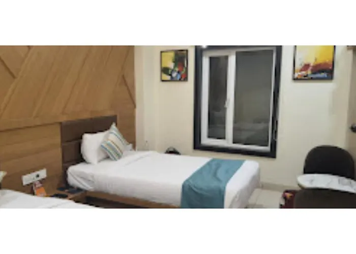 Hotel Giri Palace Madhya Pradesh