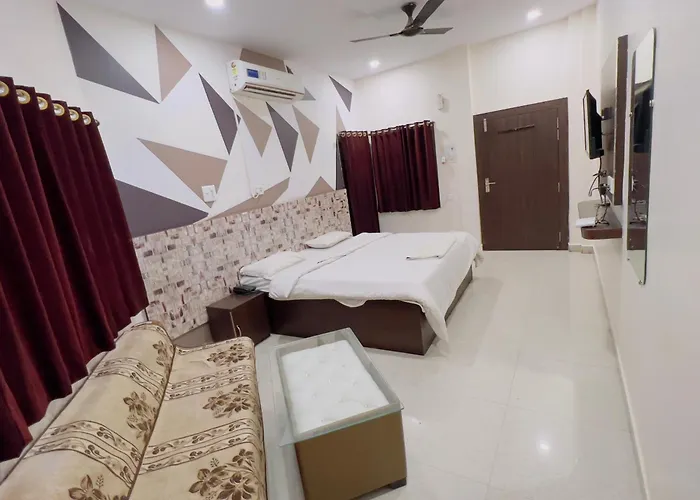 Hotel Alok Residency
