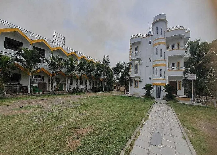 Hotel O Manas Resort