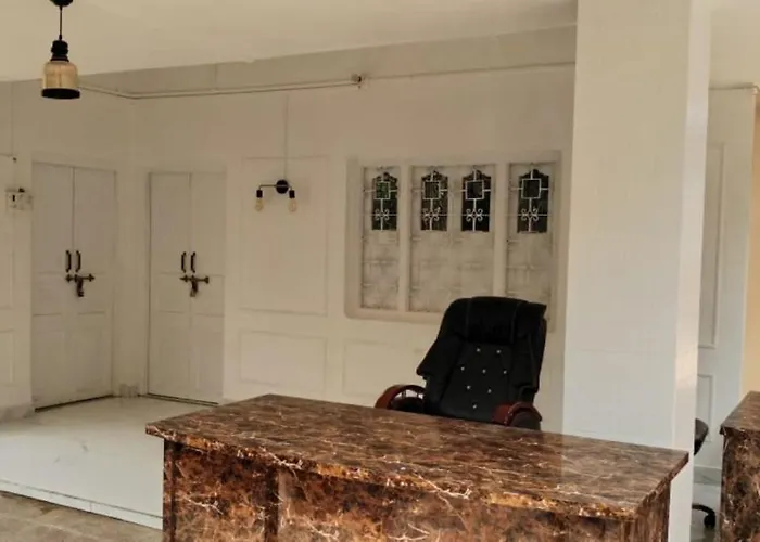 Janki Kunj Varanasi- 3 Room Home