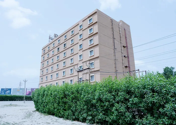 Oaktree Hotel