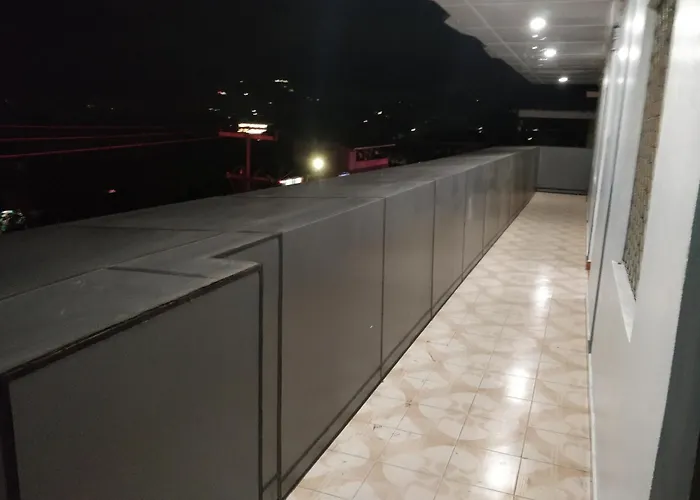 Adarsh Hotel