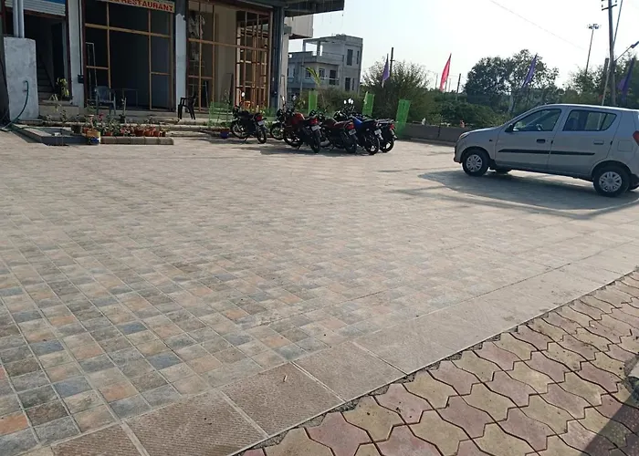 The Pinak Hotel And Restaurant