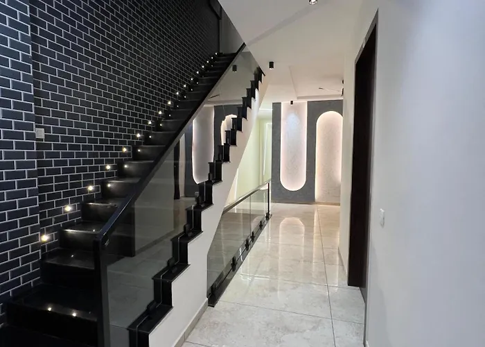 Hotel Ananta