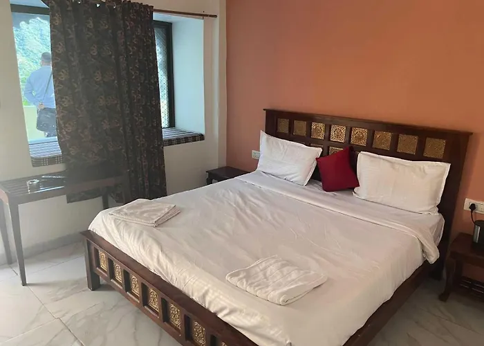 Hotel O Royal Prince