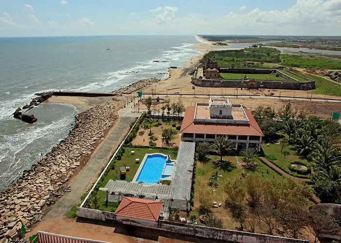 Neemrana'S - Bungalow On The Beach