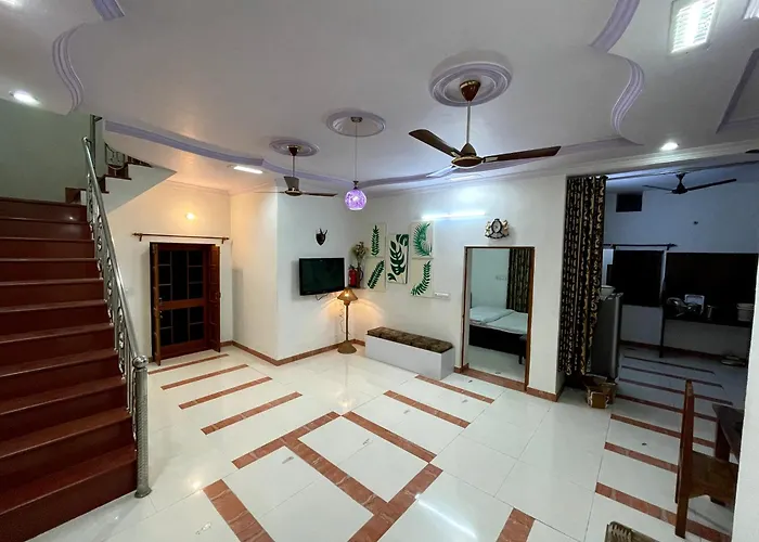 Poonam Palace Near By Airport