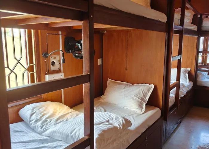 Unpack Hostel