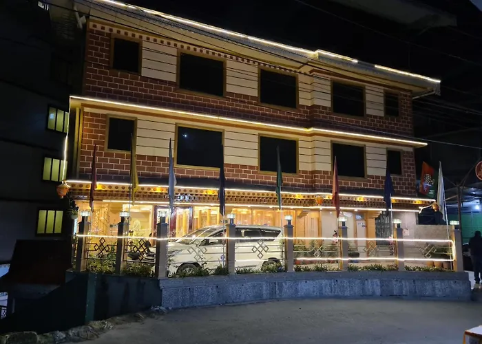 Hotel Zingkham Residency