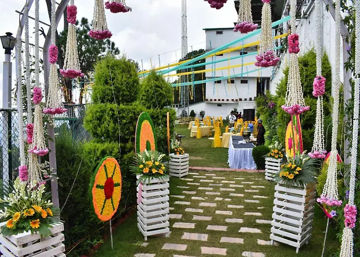 Peaks And Pines Resort