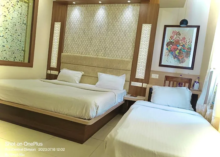 Hotel Kuber Palace: Beachfront Comfort with Temple Proximity
