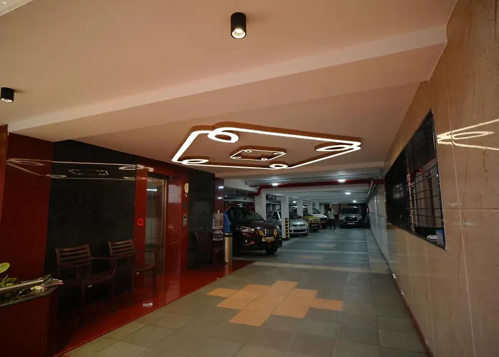 Hotel Grand Sabarees