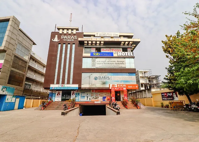 Hotel Paras Tower