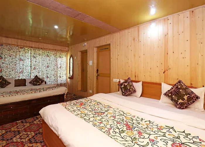 Hotel Bright Palace