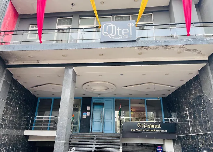 Qotel Hotel Chhatarpur- Opp Tivoli Garden