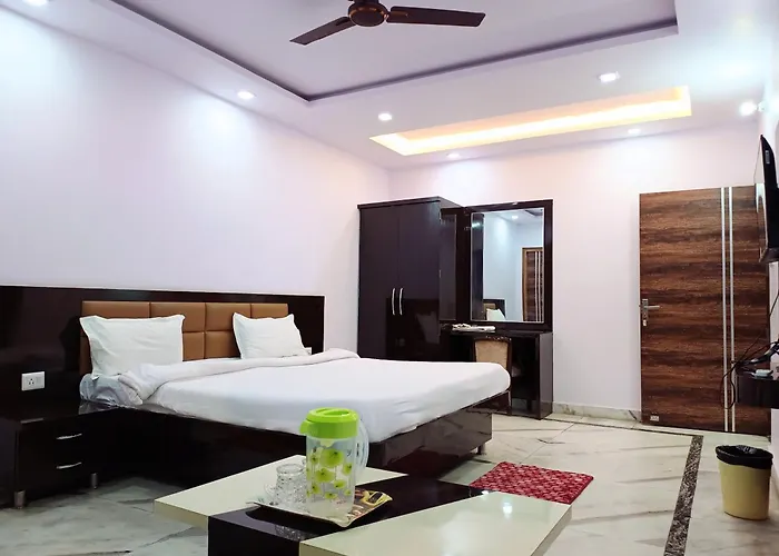Hotel Pink Paradise