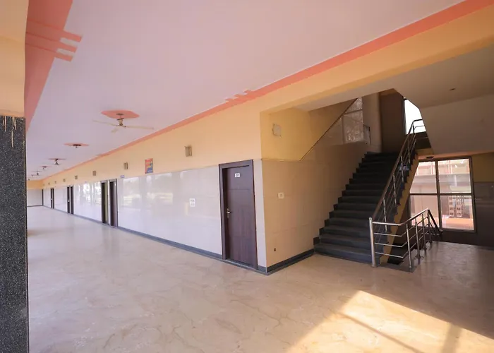 Hotel Mukund Priya- Near Krishna Janam Bhoomi