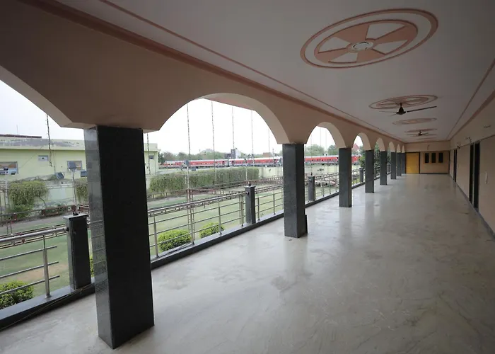 Hotel Mukund Priya- Near Krishna Janam Bhoomi